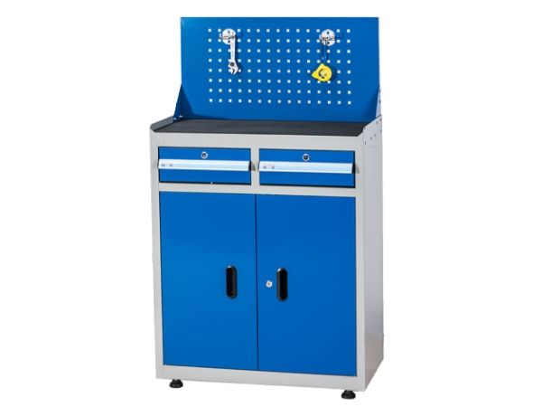 A connector storage cabinets equipped with accessories is displayed.